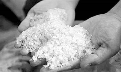 [编辑推荐]哈市黑业主10余吨工业盐竟当食盐卖 小编教你如何区分