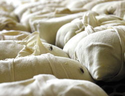 素鸡黑作坊惊现工业盐 食品安全警钟再响